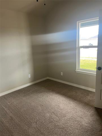 Foto del edificio - 172 Showdown Rd