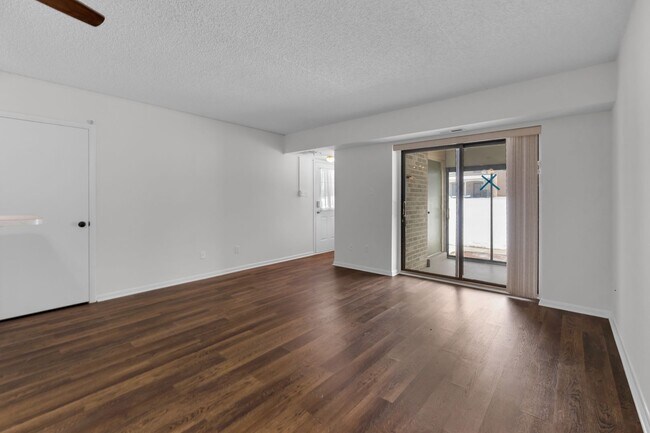 Foto del edificio - 2-Bedroom Condo with Great Community Amenities in Lower Macungie