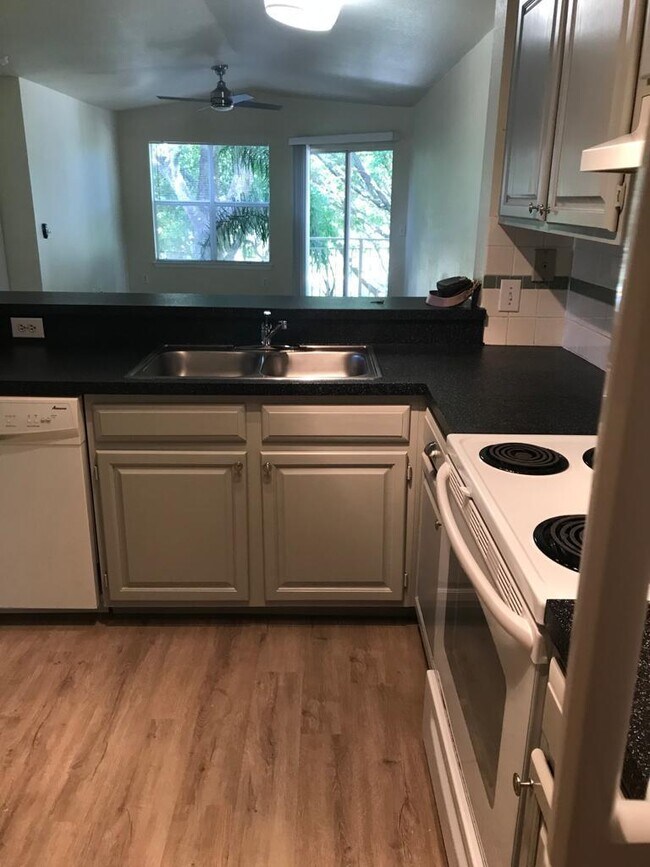 Building Photo - 1725 Palm Cove Blvd