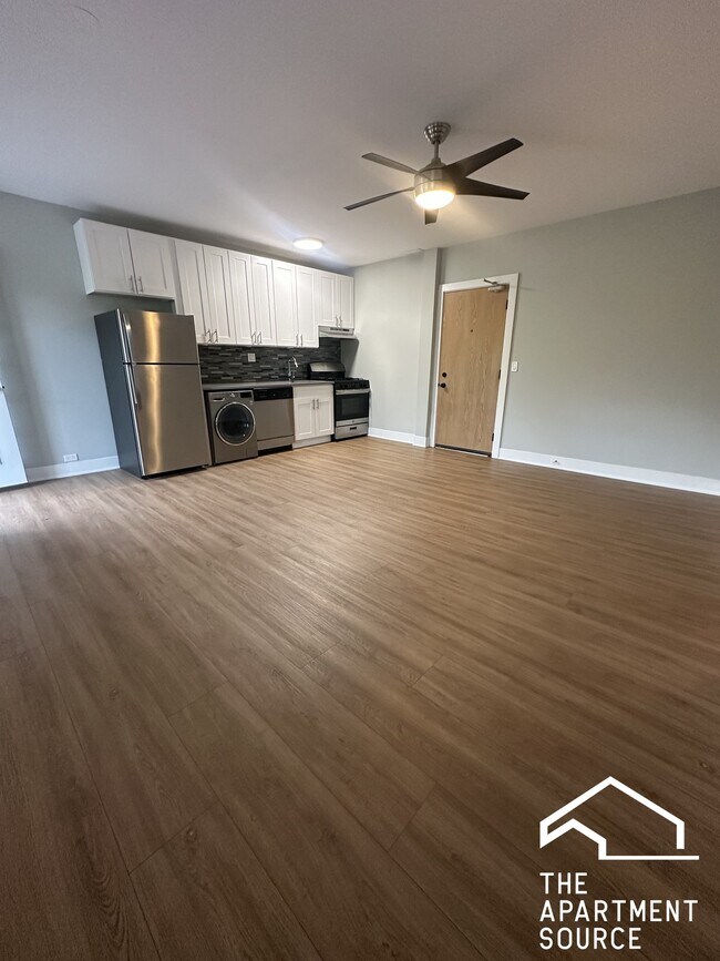 Building Photo - 730 Judson Ave