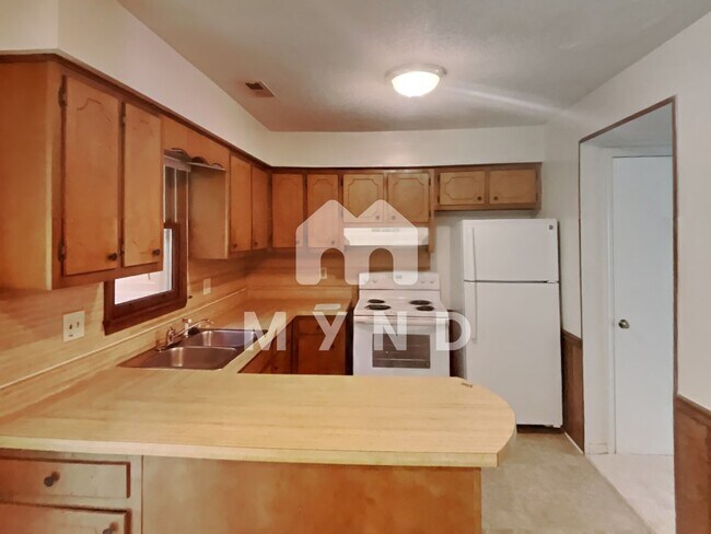 Foto del edificio - 8715 Chapel Hill Rd