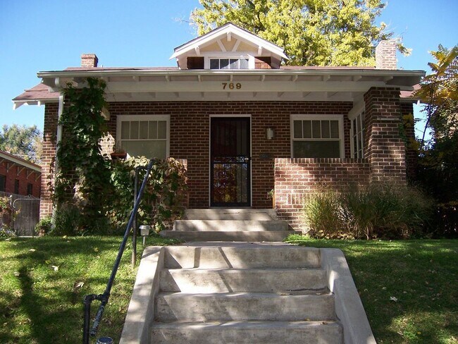 Foto del edificio - 769 Monroe St