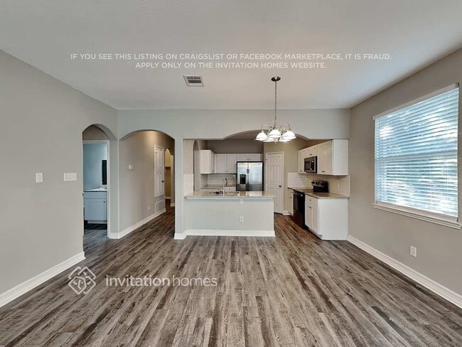 Building Photo - 1060 Pullman Dr