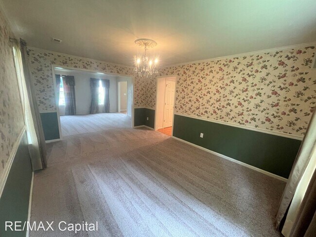 Foto del edificio - 4 br, 2.5 bath House - 313 OAK RIDGE DRIVE