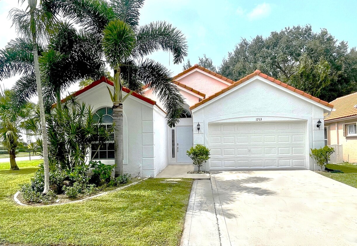Foto principal - 1713 Carriage Brooke Dr