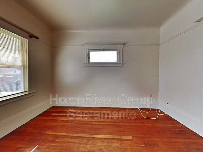 Building Photo - 1315 D St