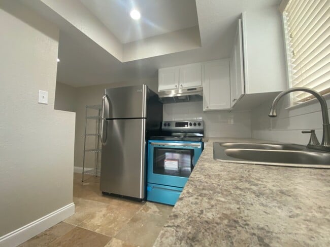 Foto del edificio - 4411 Teri Rd