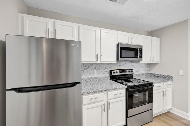 Building Photo - Palmetto Ridge