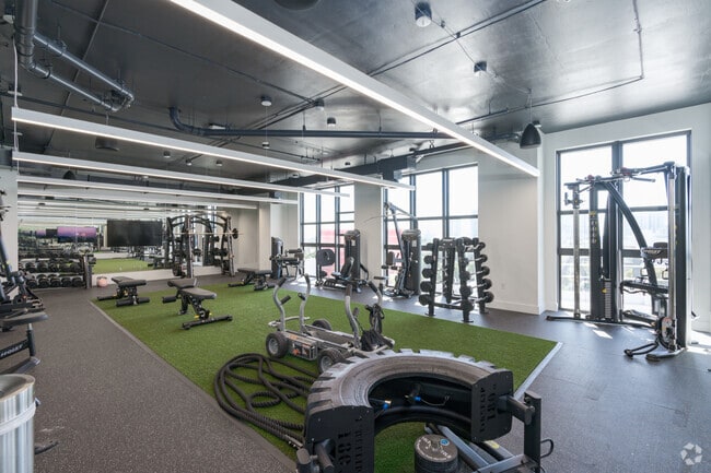 Gimnasio de nivel superior - Grove Central Residences