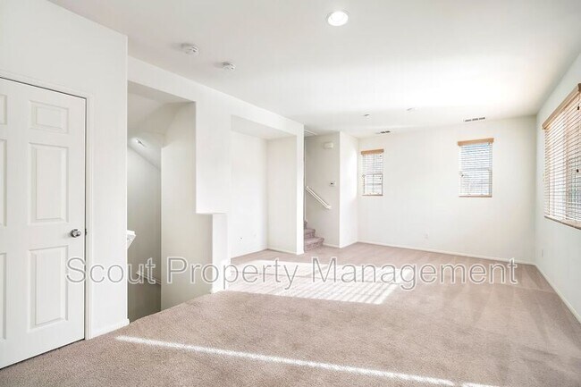 Building Photo - 31190 Strawberry Tree Ln
