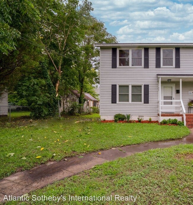 Building Photo - 3 br, 1.5 bath House - 327 Settler's Landi...