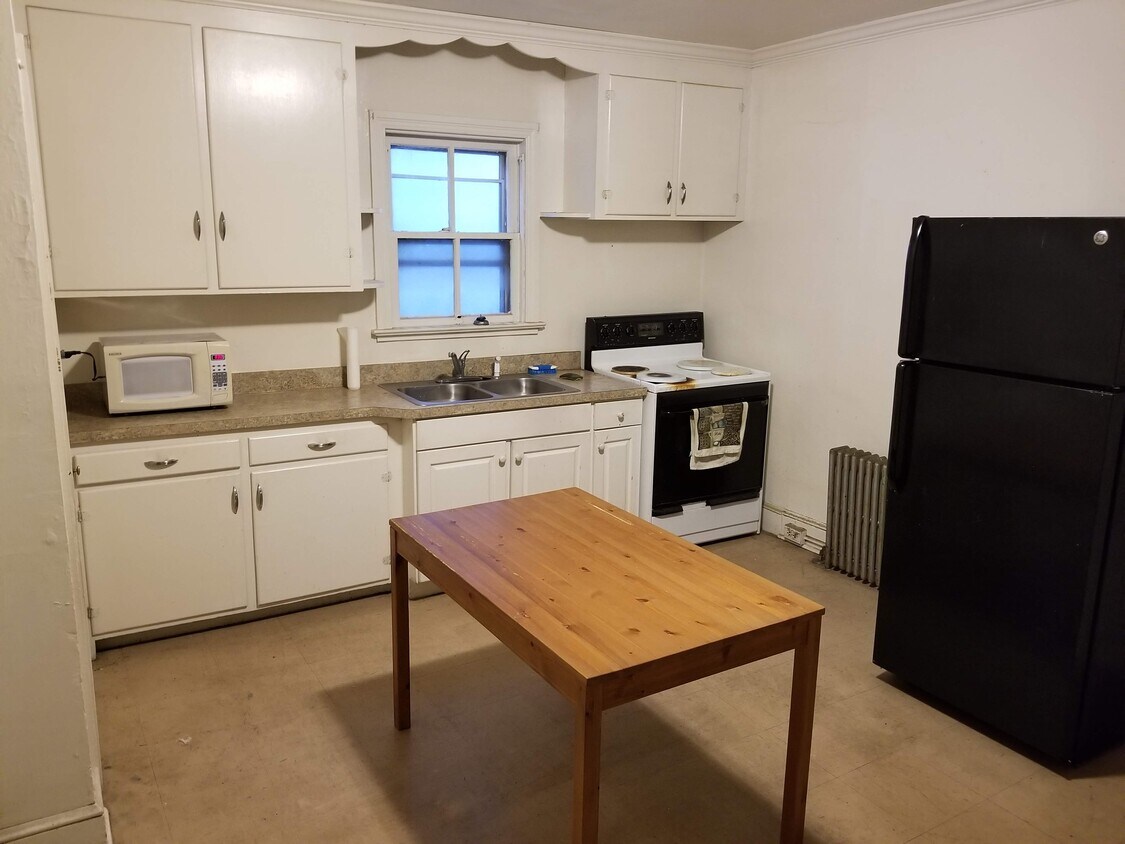 982 Wayne Ave, York, PA 17403 Townhome Rentals in York PA