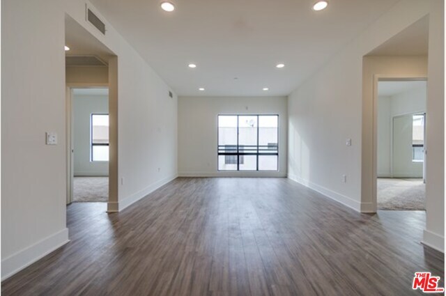 Foto del edificio - 7260 Hawthorn Ave