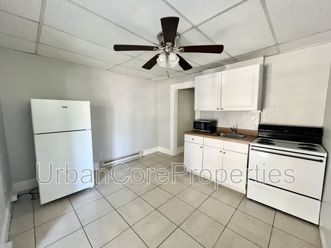 Foto del edificio - 352 13th Ave NE