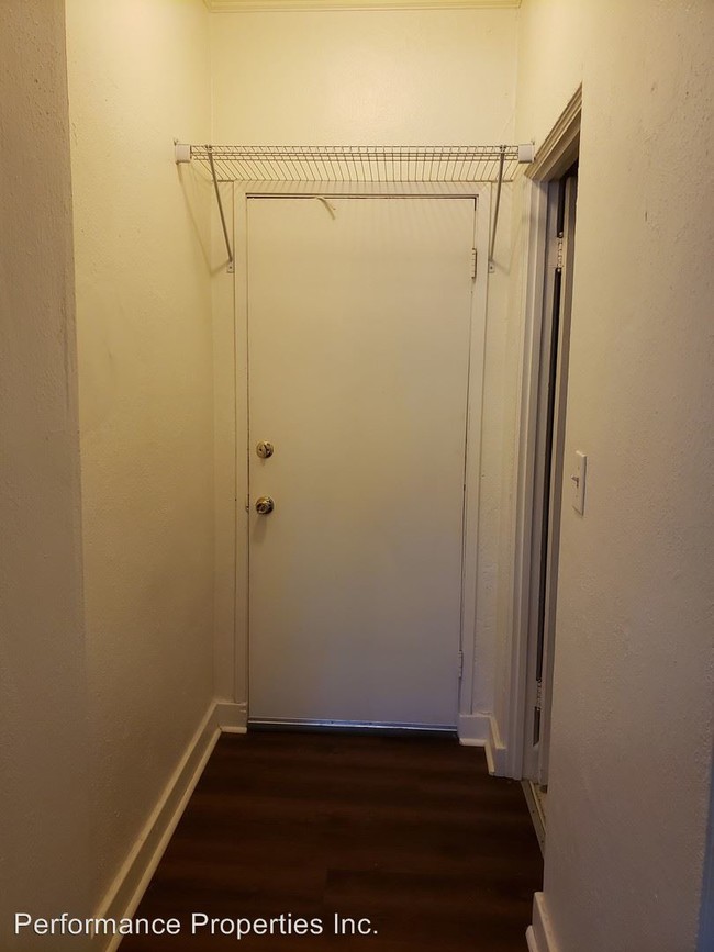 2128 SE Hawthorne Blvd Unit 2148 &amp; 15021508 SE, Portland
