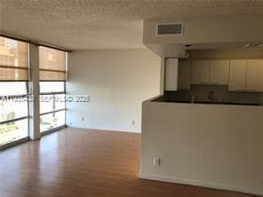 Foto del edificio - 701 Three Islands Boulevard