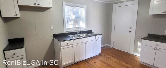 Building Photo - 1 br, 1 bath House - 208 N Gregory St