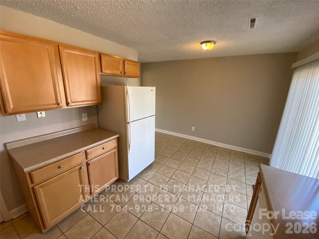 Building Photo - 1111 Arbor Dr