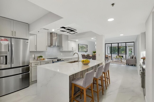 Building Photo - 6420 Boca Del Mar Dr