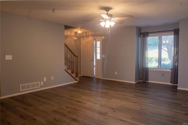 Building Photo - Sherman Park Townhomes!