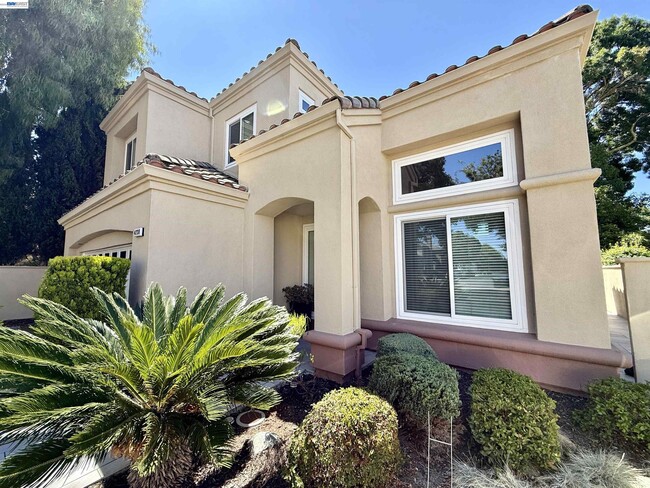 Building Photo - 4238 Diavila Ave