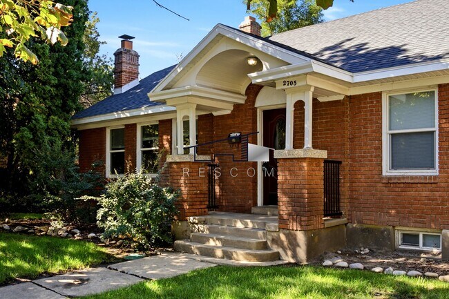 Building Photo - 2705 Polk Ave