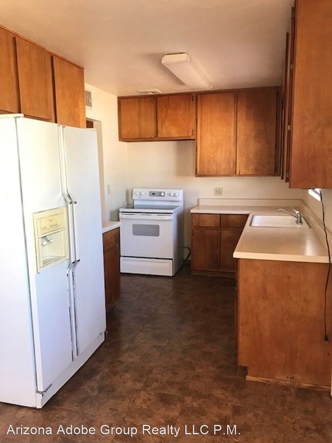 Building Photo - 3 br, 2 bath House - 616 W. Trails End
