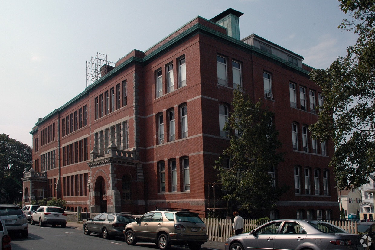 Foto del edificio - Central Grammar