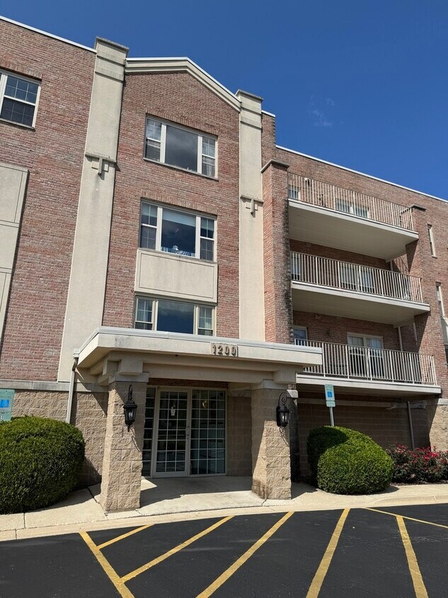 Foto principal - 1200 S Prospect Ave