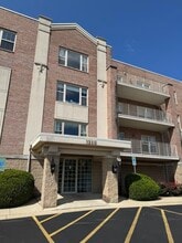 Building Photo - 1200 S Prospect Ave