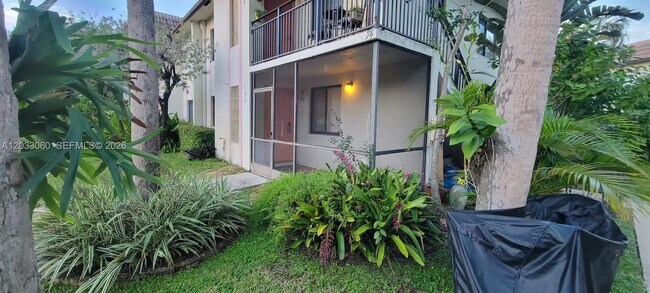 Building Photo - 409 Lakeview Dr