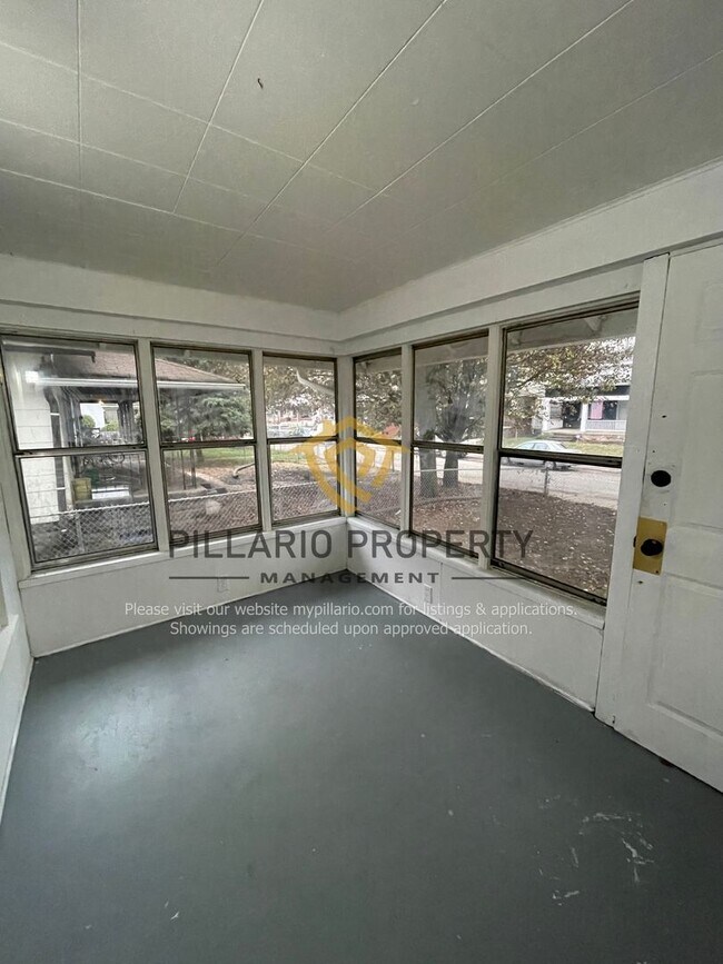 Foto del edificio - $500 OFF MOVE-IN SPECIAL!! Newly Renovated, 3 Bedroom, 2 Bathroom Home Available NOW!