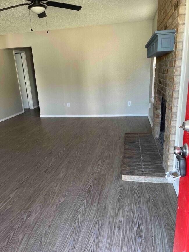 Foto del edificio - 3424 Heritage Ln