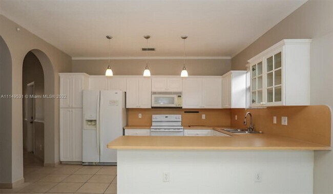 Building Photo - 5401 SW 132nd Terrace