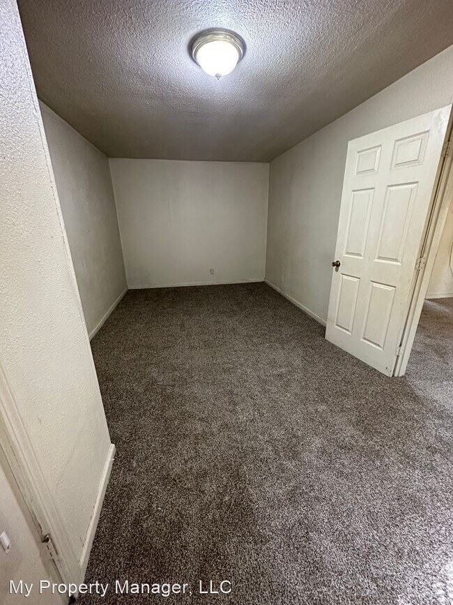 Foto del edificio - 3 br, 1 bath House - 2720 Amherst Street