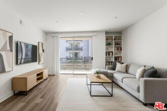 Building Photo - 629 Traction Ave