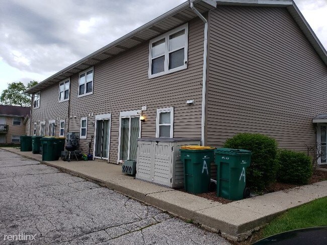 Building Photo - 2 br, 2 bath Apartment - 3891 West 74th Court