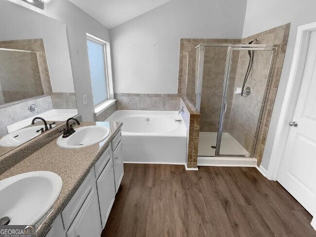 Foto del edificio - 5735 Hedge Brook Dr