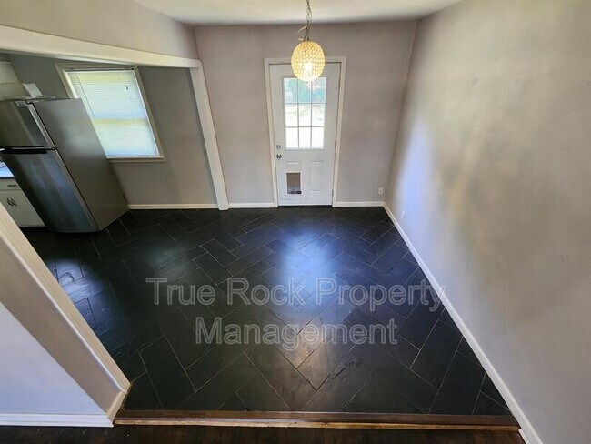 Foto del edificio - 1708 E 18th St