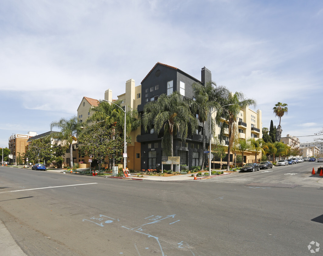 Primary Photo - Hyde Apartments