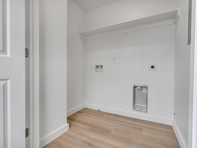 Building Photo - 7428 Laura Koppe Rd