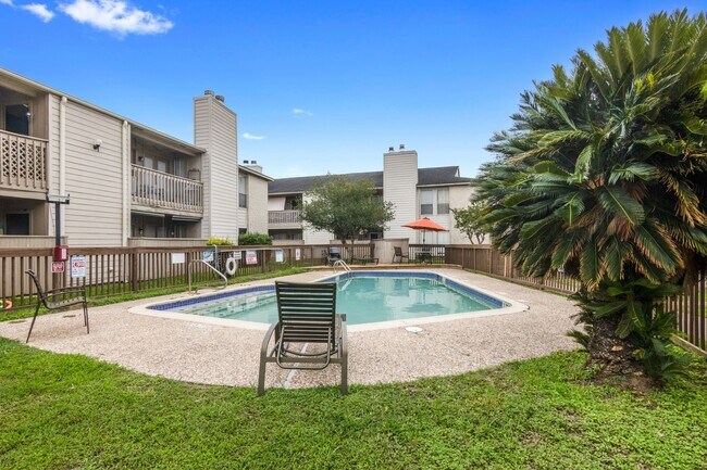 Foto del edificio - 3919 Fairmont Pkwy