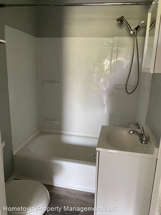 Foto del edificio - 1 br, 1 bath House - 110 Lee St