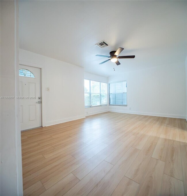 Foto del edificio - 1500 NW 3rd Ave