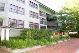 Foto del edificio - 185 High St