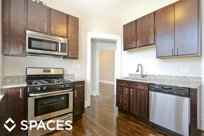 Foto del edificio - 2250 W Armitage Ave