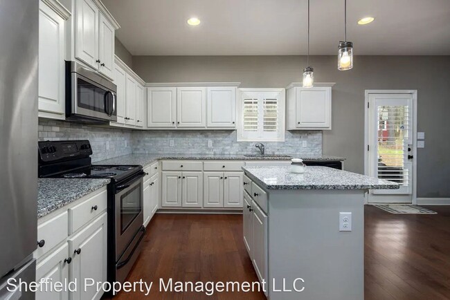 Building Photo - 4 br, 2.5 bath House - 46 Garden Grove Dr.