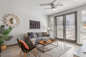 Building Photo - 400 N 2nd Ave