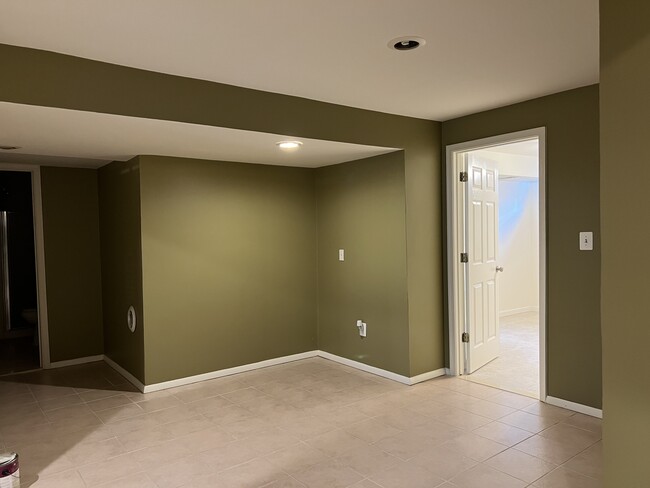 Building Photo - 16204 Tilghman Ct
