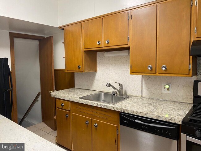 Foto del edificio - 105 Cooper Ave